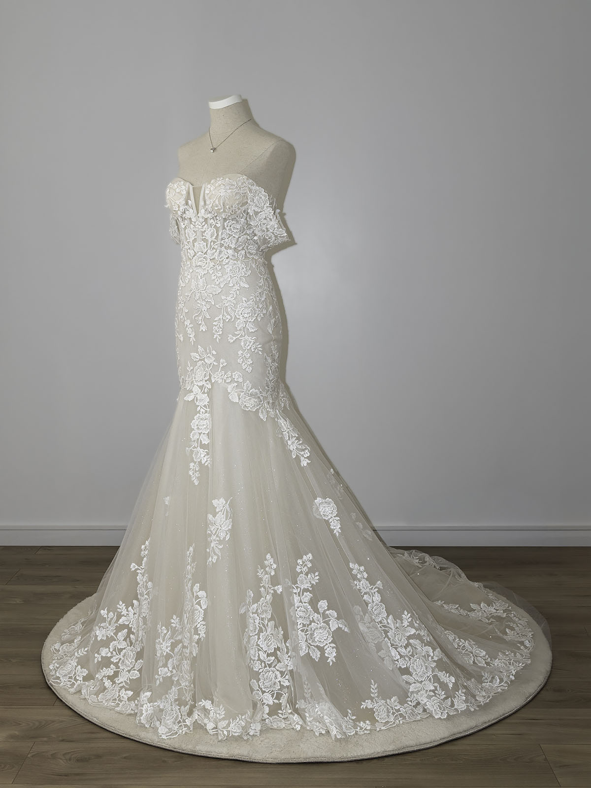Robe de mariée Joséphine avec manches tombantes