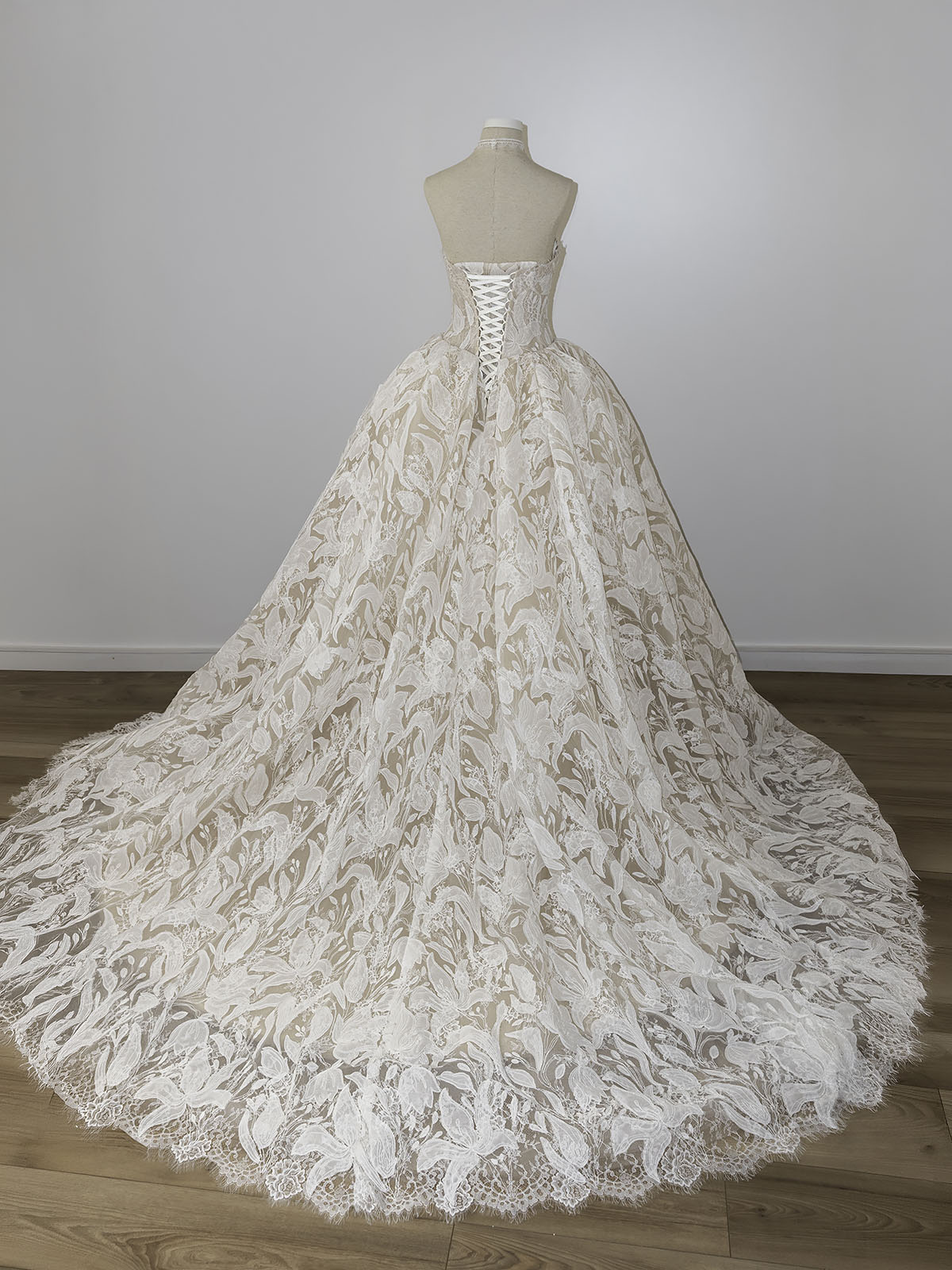 Robe de mariée Iris de dos